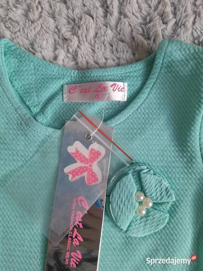 Piękna sukienka Cest La Vie 98104 Bogatynia