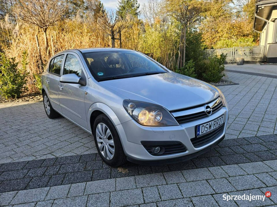 Opel Astra 16 105 klima elektryka zadbany H immobilizer Astra Strzegom sprzedam