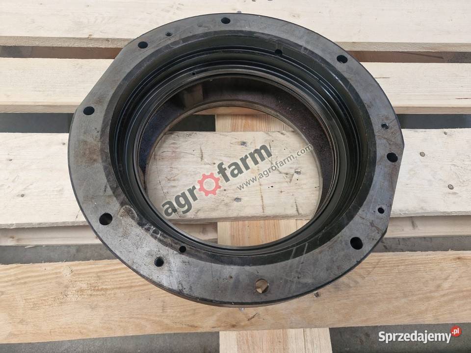 Obudowa Massey Ferguson 6235 6270 6460 6470 Byków sprzedam
