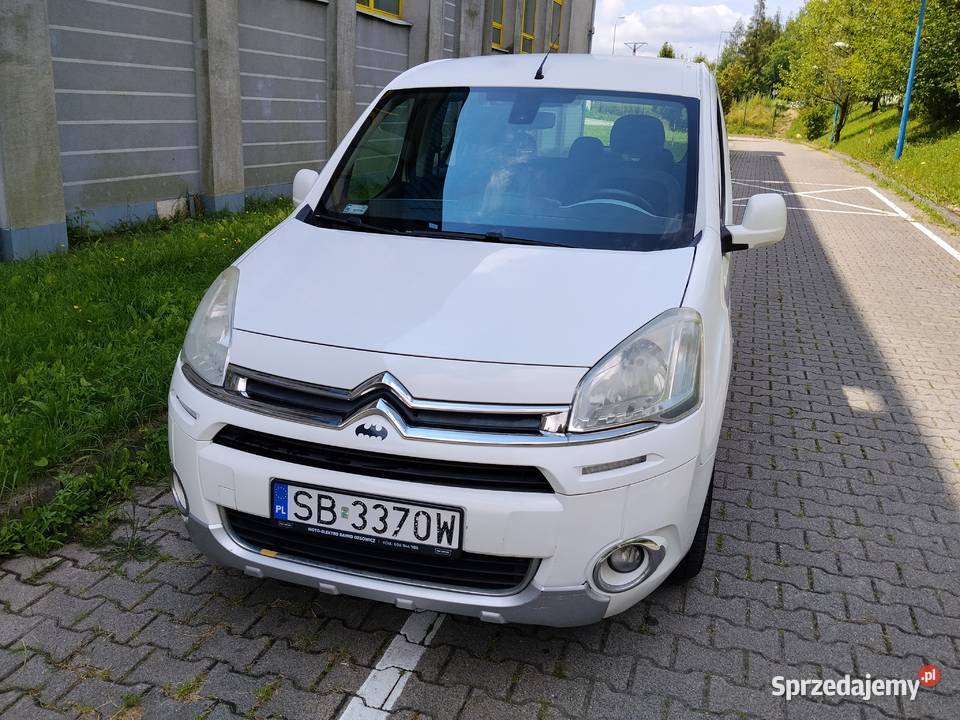 Citroen Berlingo 16 HDI nowy rozrząd filtry Rok produkcji 2014 Bielsko-Biała
