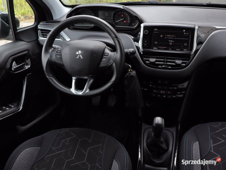 Peugeot 2008 12 PureTech kamera cofania 2008