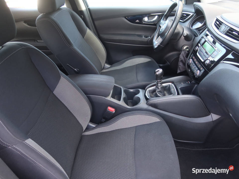 Nissan Qashqai 12 DIGT nieuszkodzony sprzedam