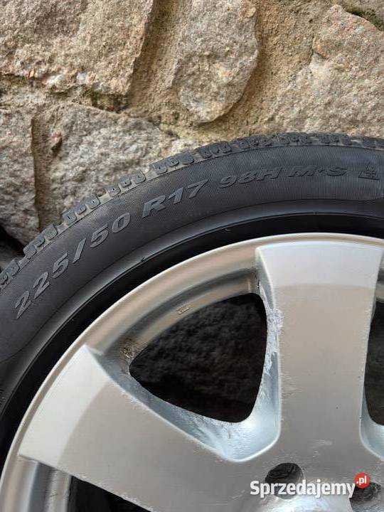 Komplet Pirelli Sottozero 22550 R17 felgi Szklarska Poręba sprzedam