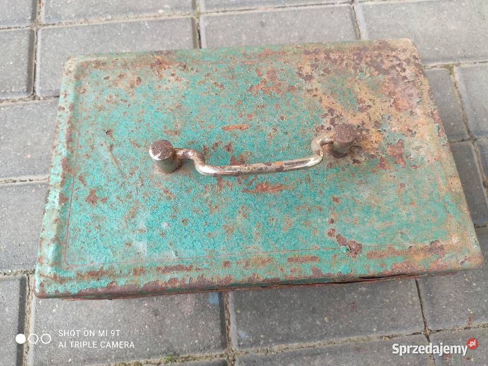 Kasetka kaseta stalowa na pieniądze PRL