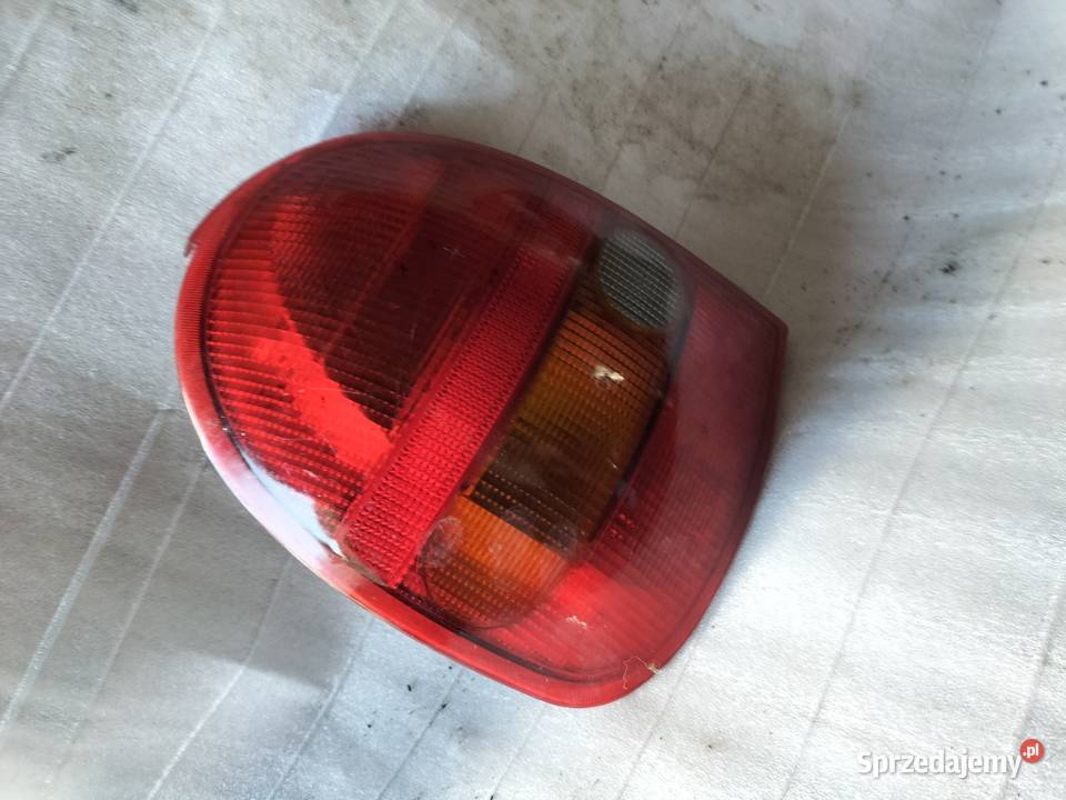 LAMPA TYŁ LEWA 3D OPEL CORSA B osobowe
