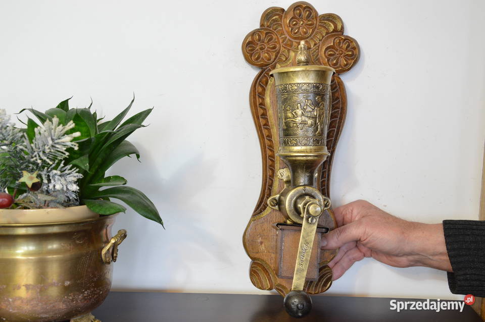 cynowy MŁYNEK wiszący do kawy bstary sygnowany Jastrzębie-Zdrój