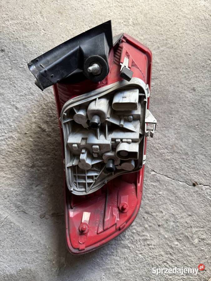 Lampy audi a3 8P tył osobowe śląskie Częstochowa