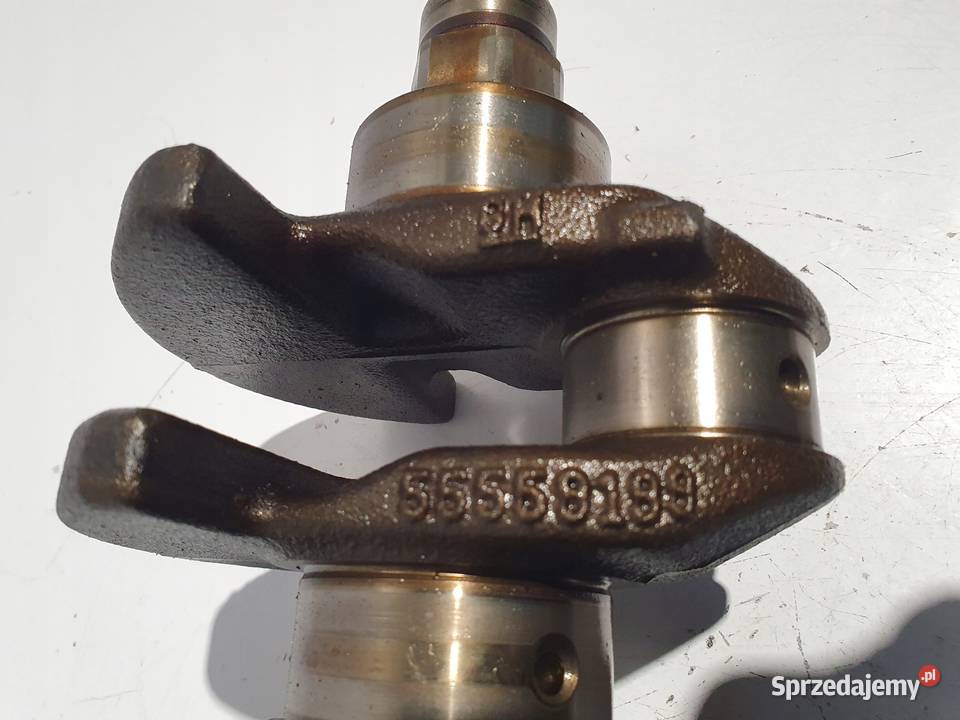 WAŁ KORBOWY Chevrolet Cruze 16 16V 55559199