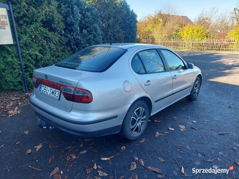 Seat Toledo 19 tdi 110 ekonomiczny kurtyny powietrzne Toledo Samochody osobowe Olszanica