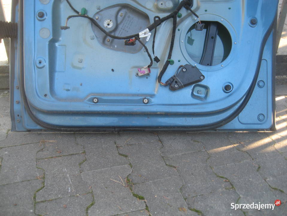 vw golf V 5 plus drzwi przód prawe kod lakieru Rakoniewice sprzedam