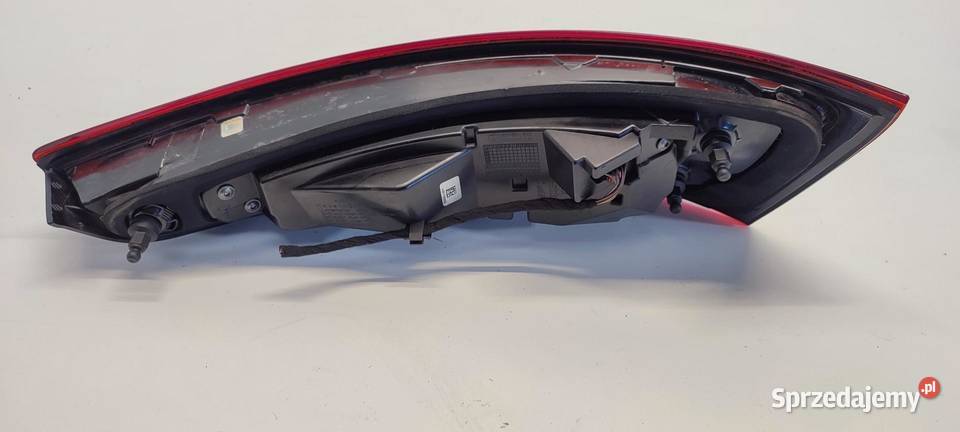 AUDI Q3 8U LAMPA LEWY TYŁ 8U0945093N
