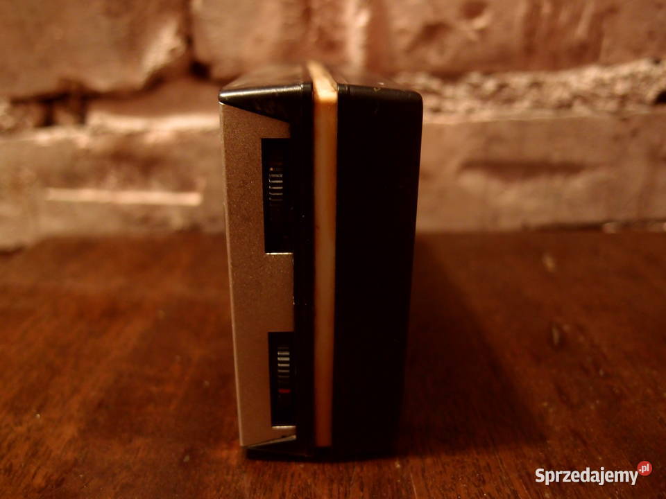 Z dawnych lat zabytkowe radio Neywa 402 antyk z Łódź