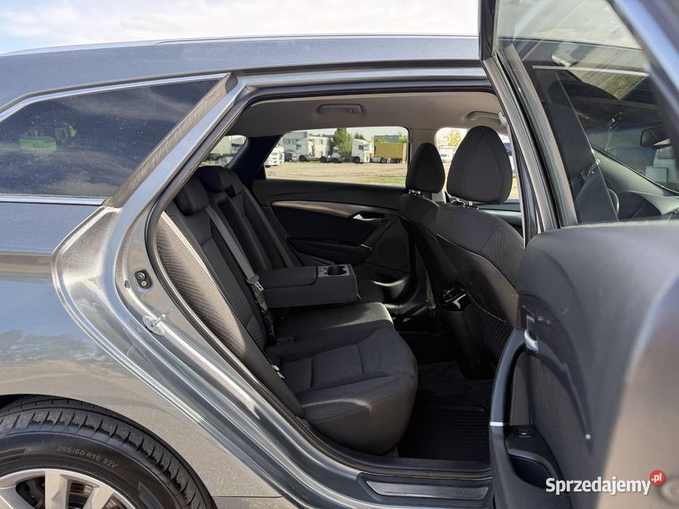 Hyundai i40 16 BENZYNA Klimatronik Nawigacja Konin sprzedam