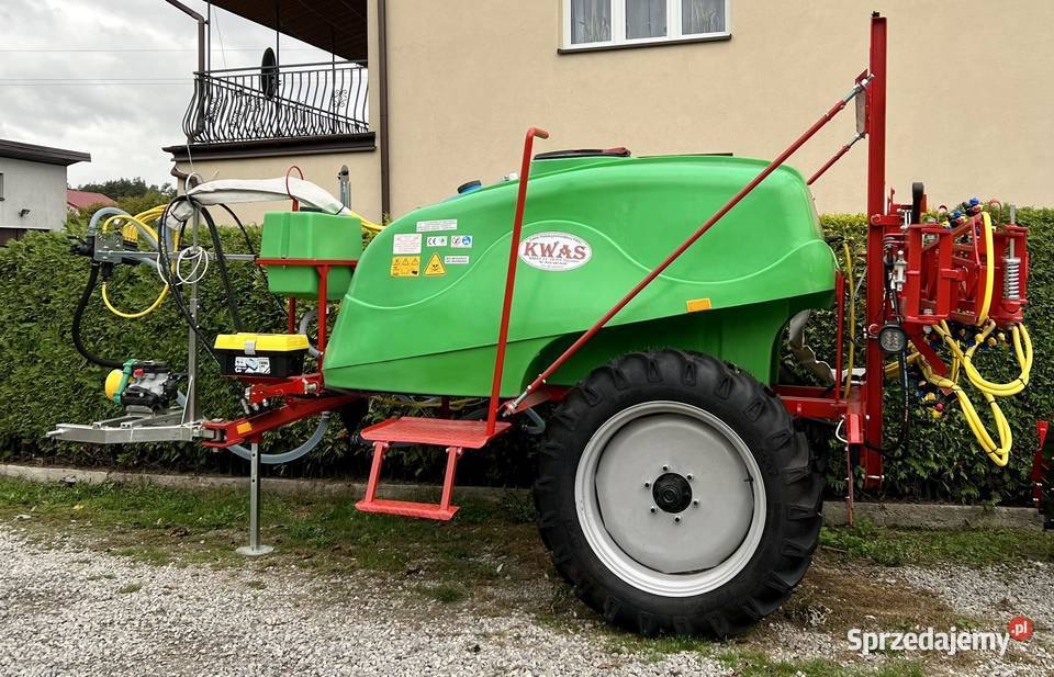 Opryskiwacz przyczepiany CIĄGANY 1600L 15M mazowieckie Trojanów