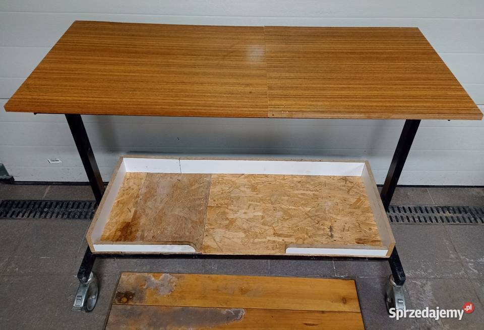 Stół warsztatowy na kółkach