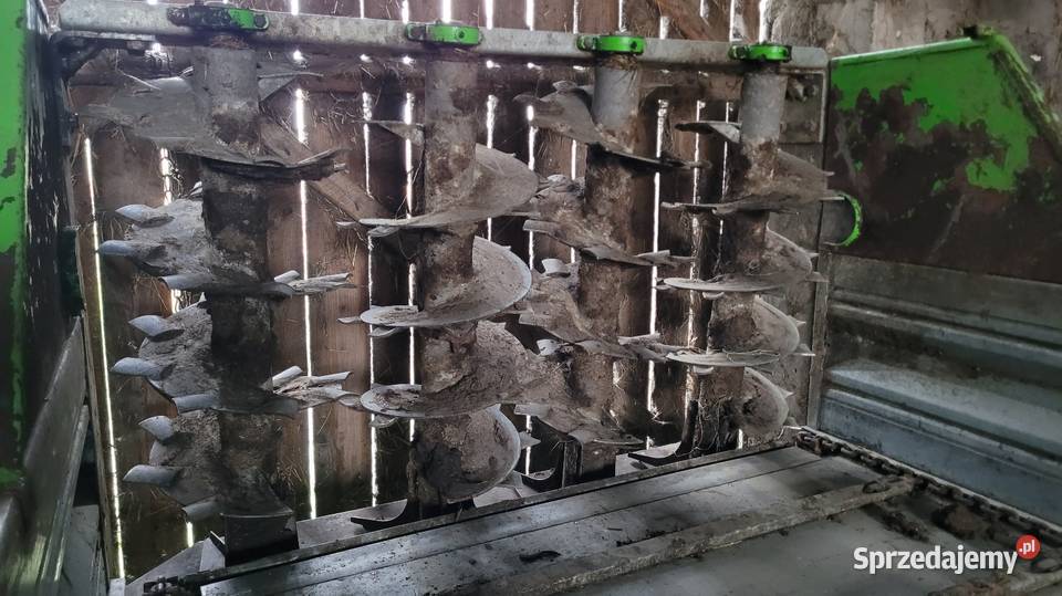Rozrzutnik 4 T Techpom mazowieckie Ratowo