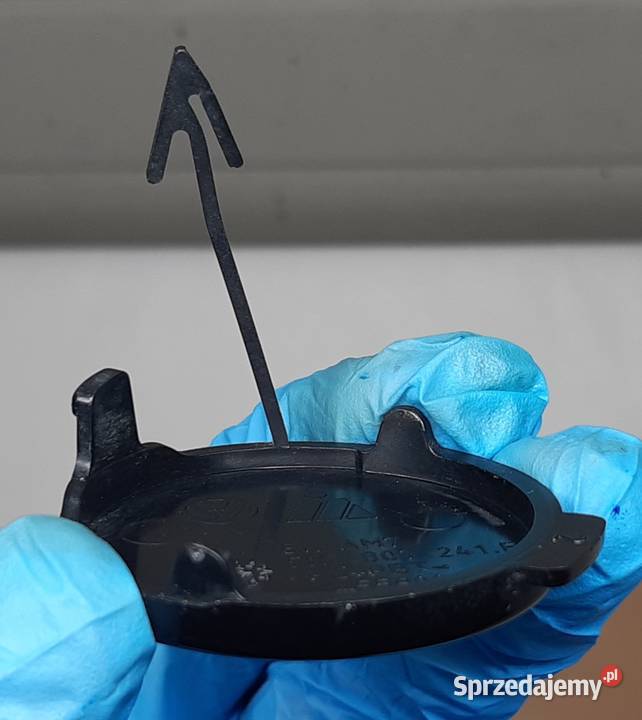 ZAŚLEPKA ZDERZAKA HAKA PRZÓD VW GOLF VI Mielęcin