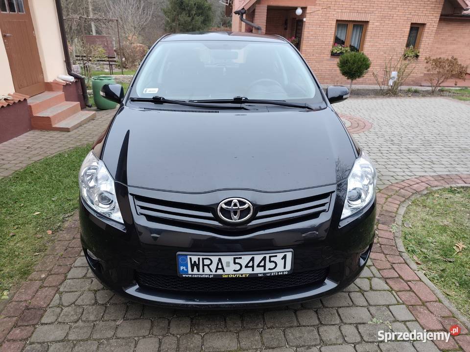 Toyota Auris Pionki