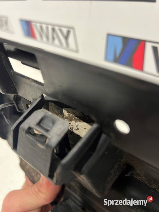 BMW F30 F31 MOCOWANIE ŚLIZG ZDERZAKA TYŁ SMART osobowe sprzedam