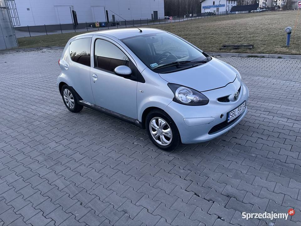 Toyota Aygo 2006r 10 Benzyna zamiana niebieski Aygo Bielsko-Biała sprzedam