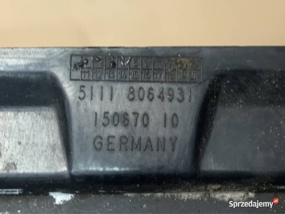 8064931 kratka środkowa zderzaka bmw 5 g30 g31 osobowe zachodniopomorskie Szczecin sprzedam