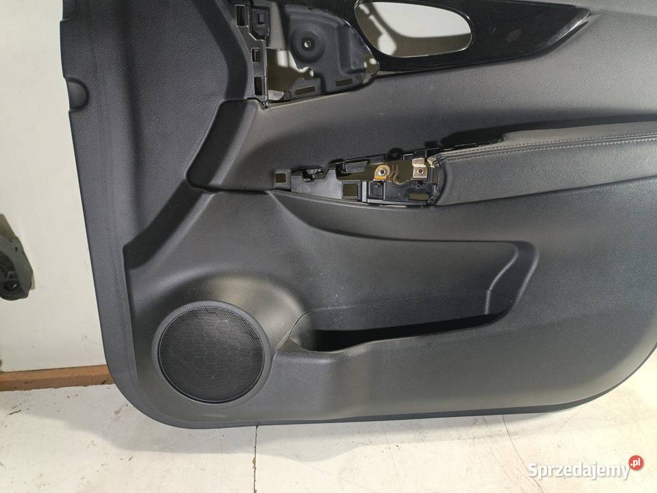 BOCZEK DRZWI PRAWY PRZÓD NISSAN QASHQAI J11