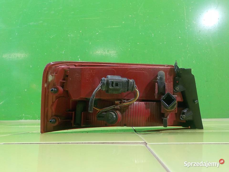 AUDI A5 8T 20 TFSI 10r CABRIO 2D lampa prawa tyl osobowe Suków