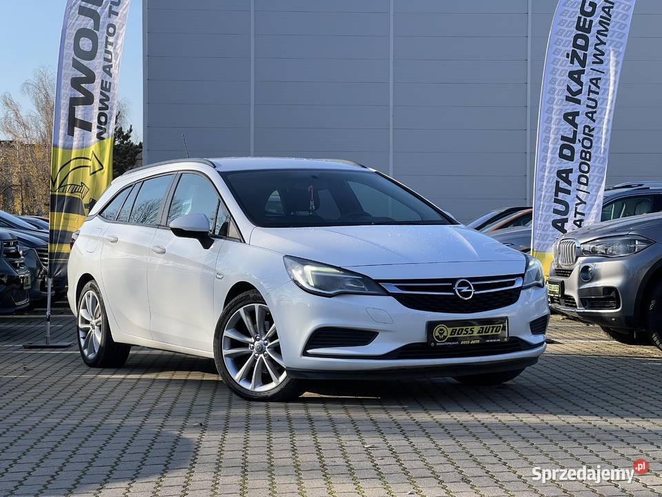 Opel Astra 2016 biały mazowieckie Warszawa