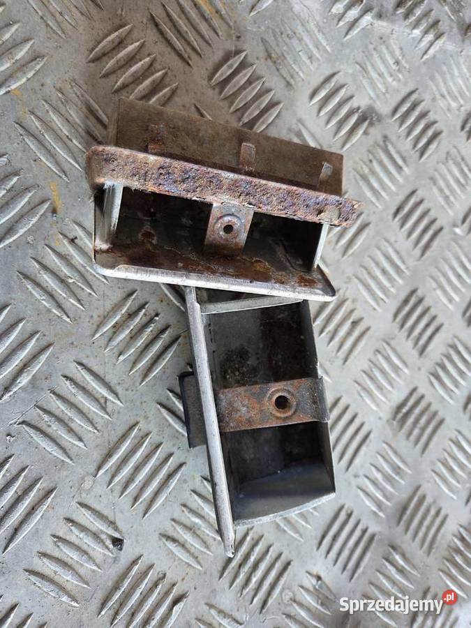 Zastava 1100 dwie popielniczki Popielniczki Gliwice sprzedam