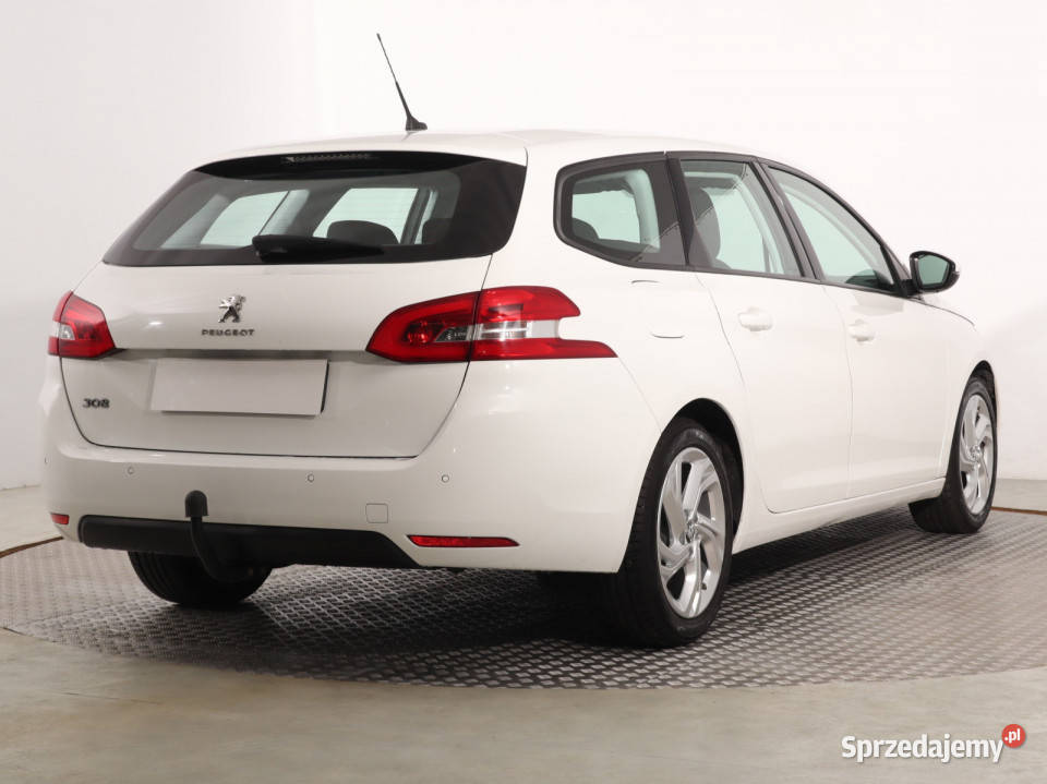 Peugeot 308 12 PureTech manualna