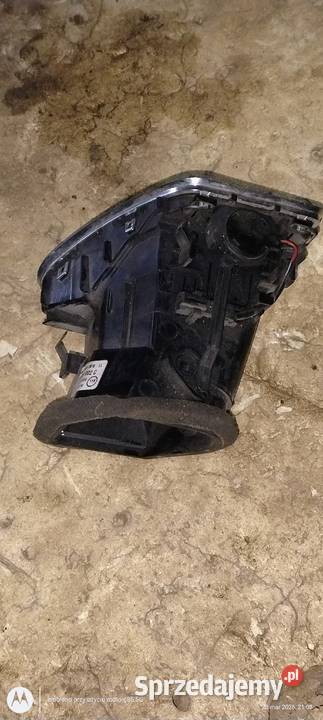 Kratka nadmuchu konsoli prawa Audi A5 8t Rok produkcji 2008 dolnośląskie