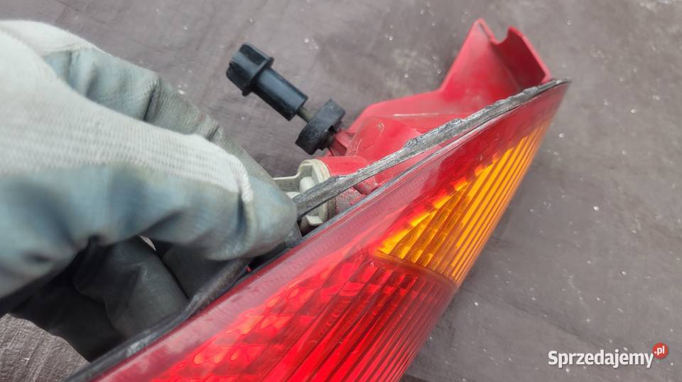 FORD FOCUS I MK1 LAMPA PRAWA TYLNA PRAWY TYŁ śląskie Ruda Śląska sprzedam