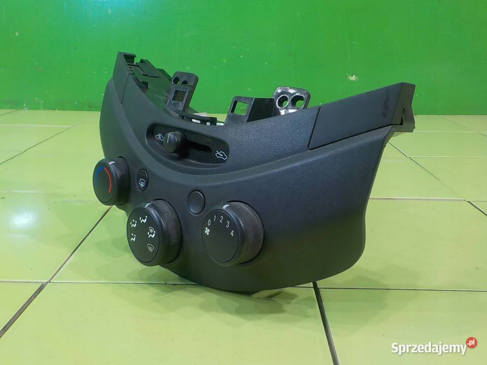 SPARK M300 II 10 B 12r 5D panel klimatyzacji sprzedam