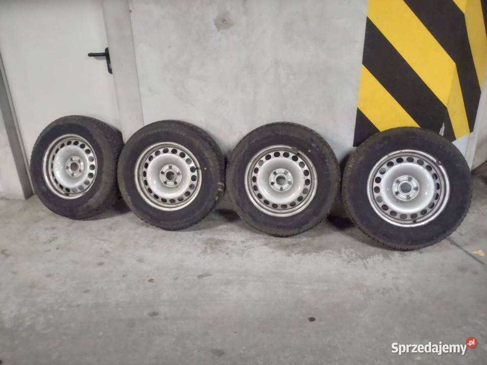 felgi 16 VW OE z oponami zimowymi Falken
