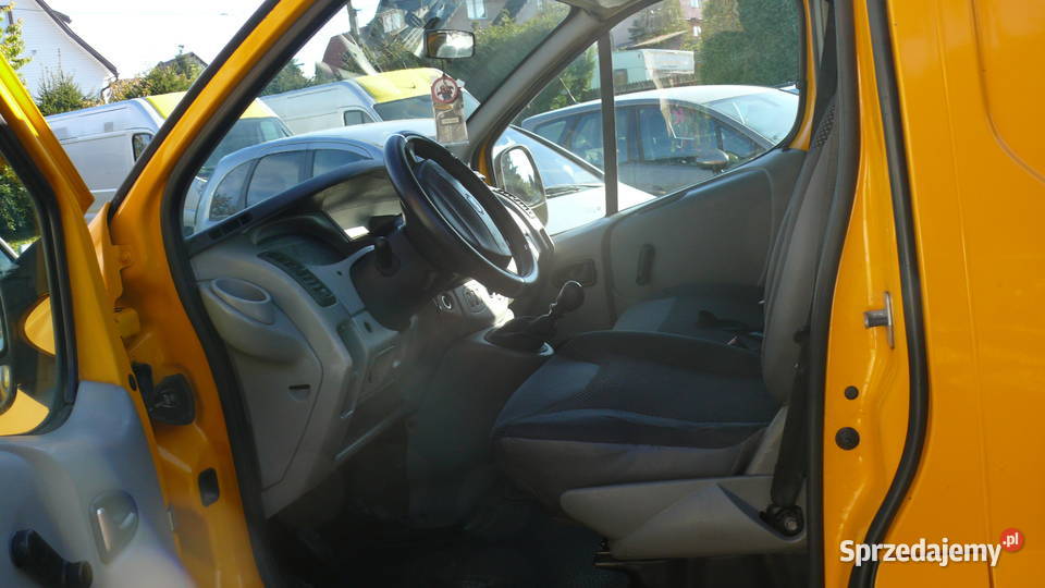 Nissan Primastar 25 dizel 2004r manualna