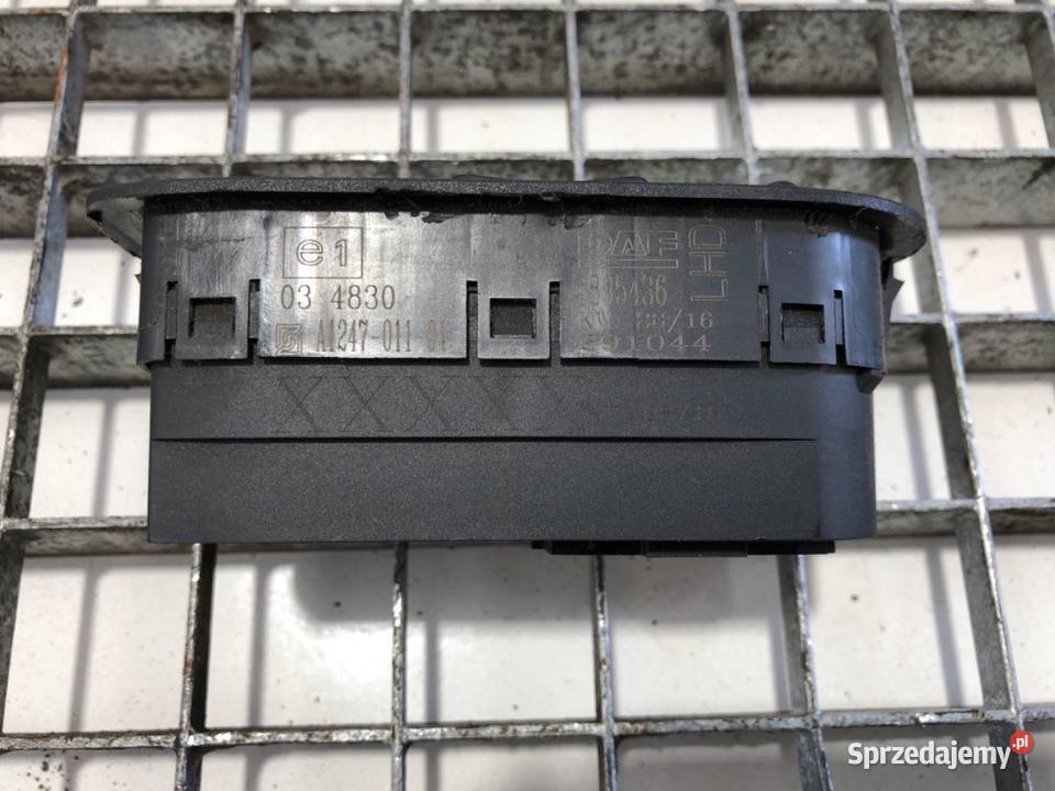 PRZEŁĄCZNIK SZYB DAF XF 1895436 Ciągnik siodłowy sprzedam