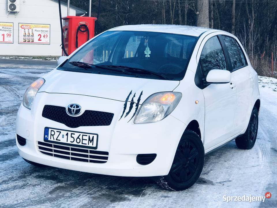 Toyota Yaris II 10VVTi 69 Biały akrylowy Przeworsk