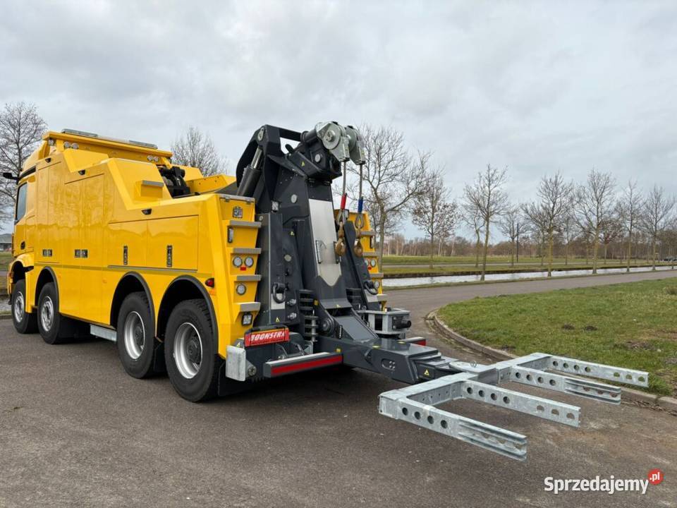 Mercedes Arocs 4 osiowy holownik 8x4do Tirow Warszawa