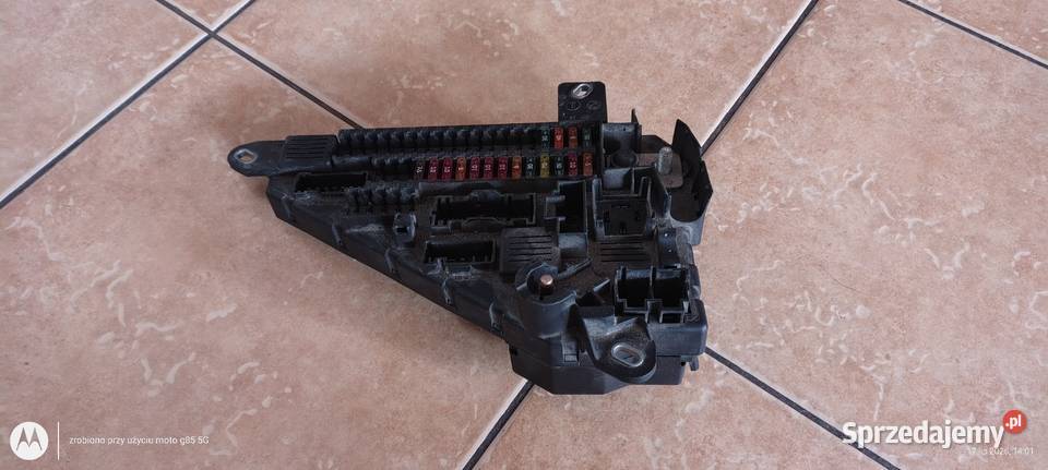 Skrzynka bezpieczników modul BMW E60 E61 e63 e64 osobowe
