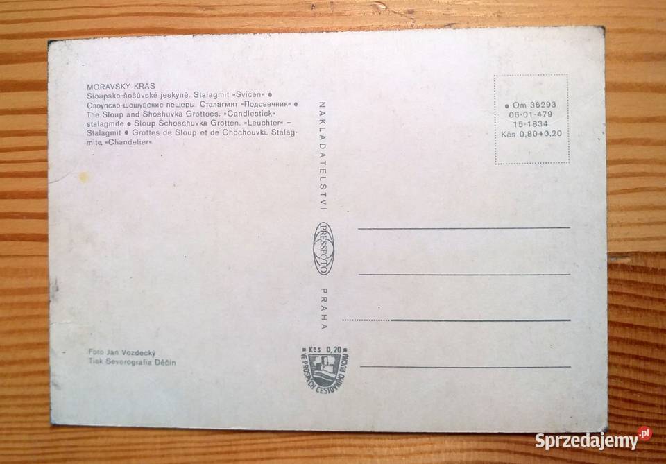 WIDOK NA STALAGMIT W JASKINI NIEDALEKO MIASTA Piszczac