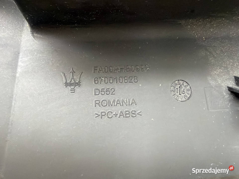 Daszek licznika zegarów skóra Maserati Ghibli Warszawa