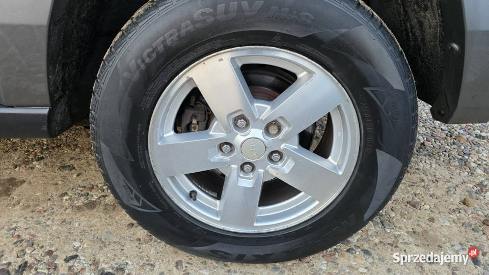 Jeep Commander salon polska 1 rej 2009 4x4 nieuszkodzony pomorskie Lębork