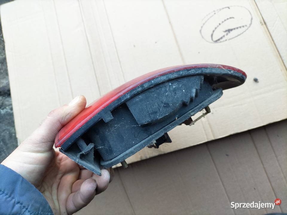 VOLVO V40 KOMBI LAMPA TYŁ TYLNA PRAWA sprzedam