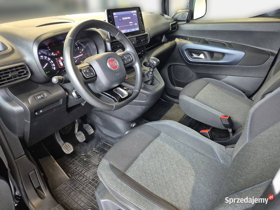 Doblo Combi 15 BlueHDI dach panoramiczny czujnik parkowania Katowice