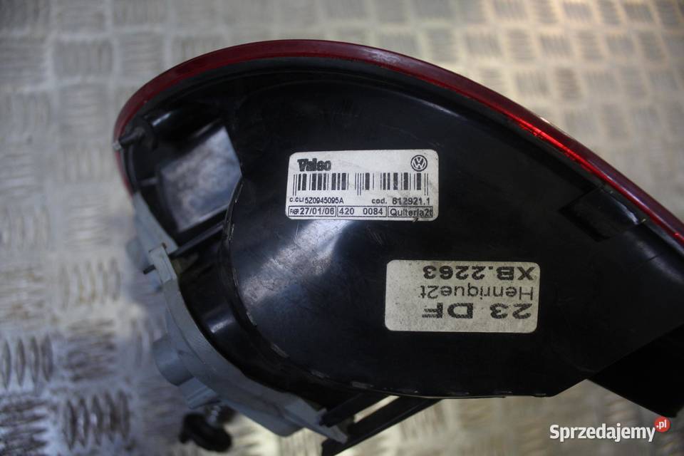 LAMPA LEWY TYŁ TYLNA VW FOX 5Z0945095A