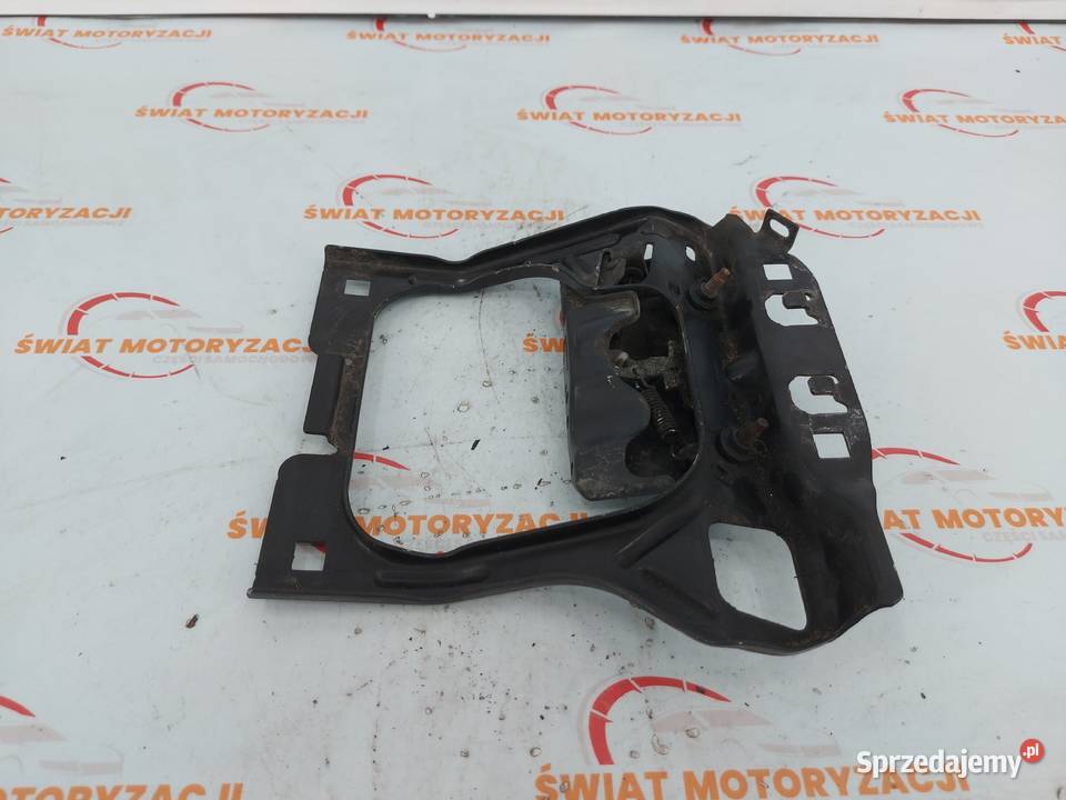 PEUGEOT 208 I 13r zamek maski