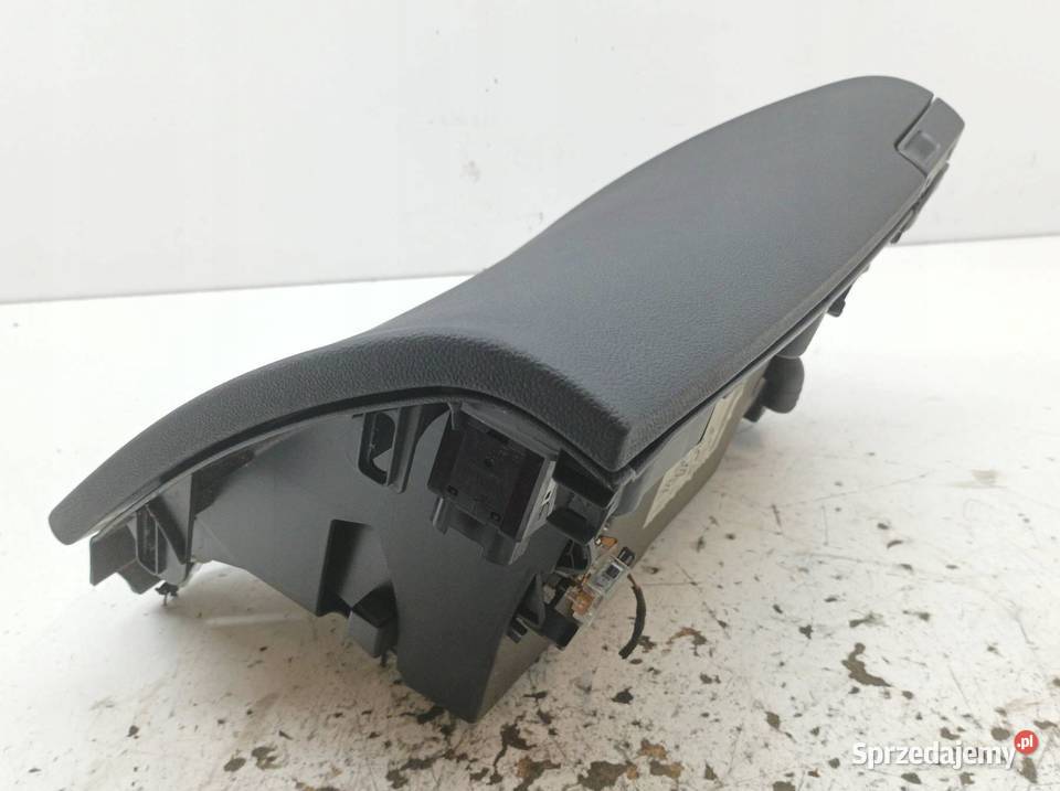 SCHOWEK PRAWY PASAŻERA 3T 3T1857097B Skoda Wyposażenie wnętrza