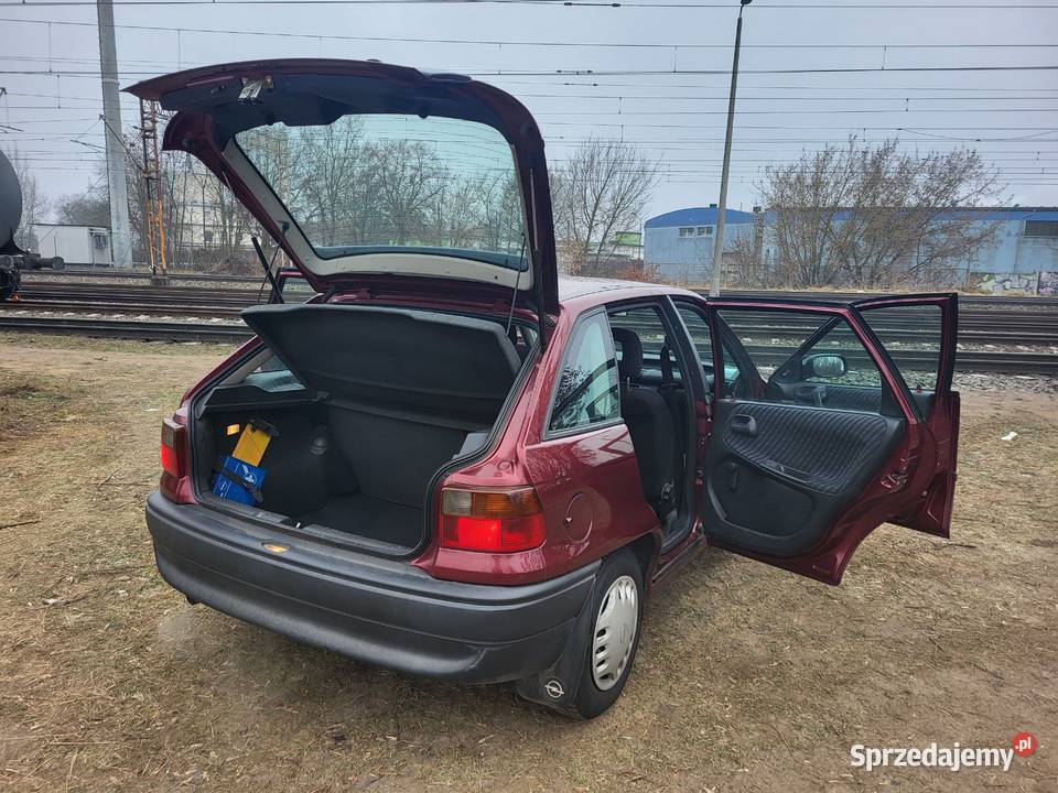 OPEL ASTRA 14 16V POLSKI SALON PIERWSZY nieuszkodzony Poznań sprzedam
