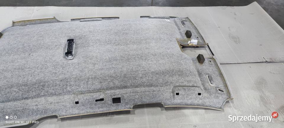 PODSUFITKA AUDI A6 C6 AVANT 4F9867505 1SO Podłokietniki Przystajń