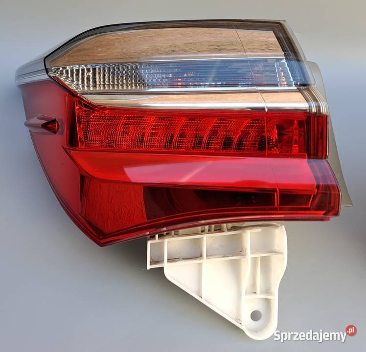 Komplet Lamp Tylnych LED Toyota Corolla E16 E18 osobowe Mielęcin